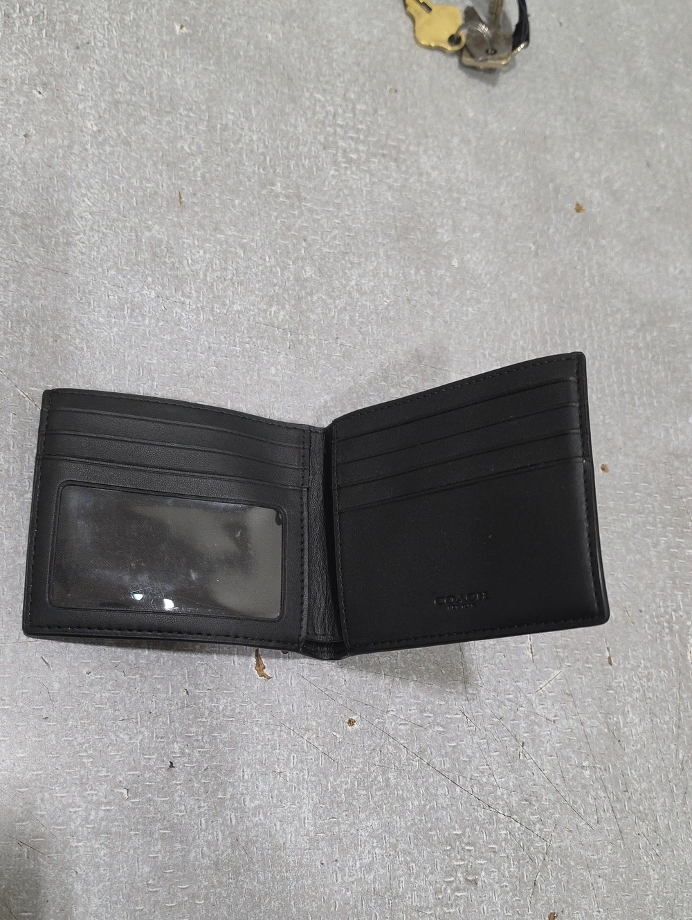 Coach Wallet - Picture 4 of 8